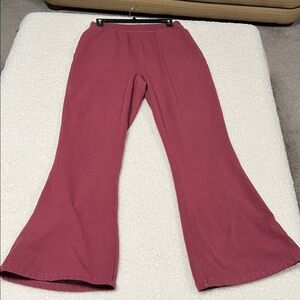 Old Navy Women's fleece lined flared pants scarlet oak M